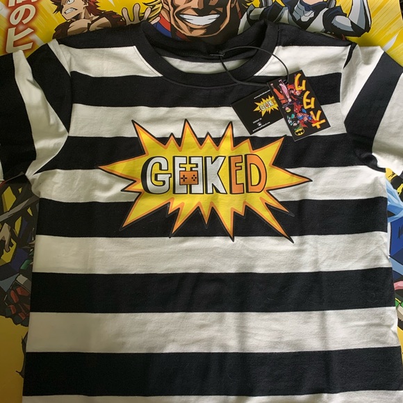 Striped Tee T Shirt Geeked - Picture 4 of 5